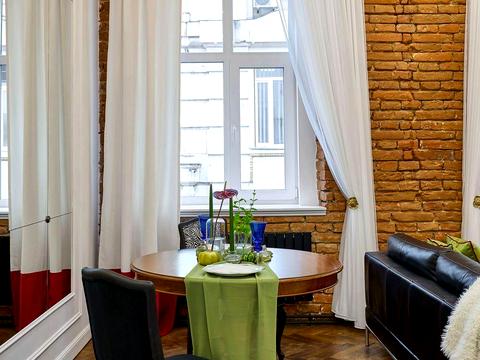 квартира за адресою Менцинського М., 1