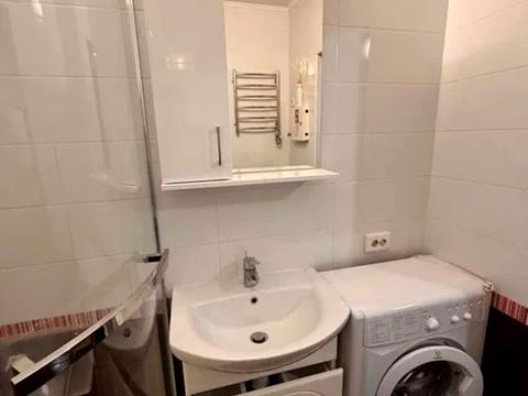 квартира за адресою Богатирська вул., 6-А