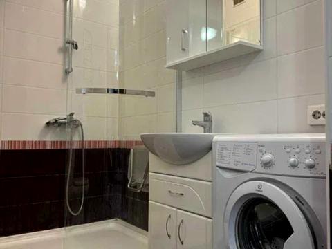 квартира за адресою Богатирська вул., 6-А