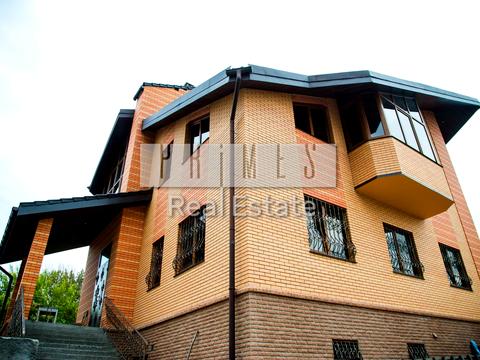 будинок за адресою Центральна