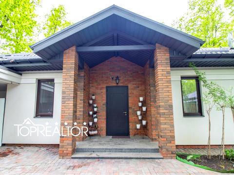 дом по адресу Центральна