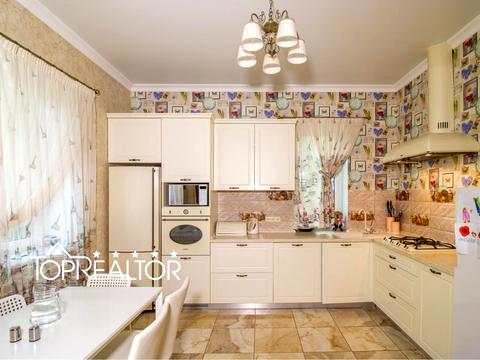 дом по адресу Центральна