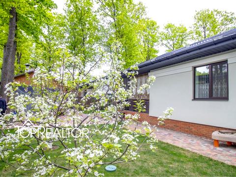 дом по адресу Центральна