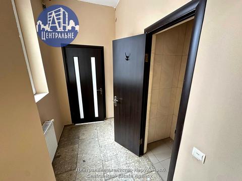 комерційна за адресою Руська вул., 242