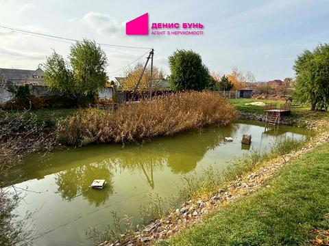 дом по адресу вул. Українська, 12