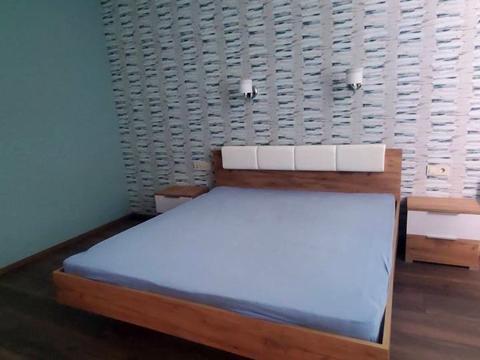 дом по адресу вул. Українська, 12