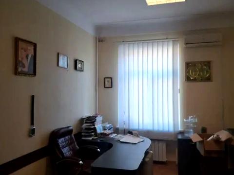 комерційна за адресою Володимира Мономаха вул. (Московська), 12