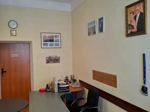 комерційна за адресою Володимира Мономаха вул. (Московська), 12