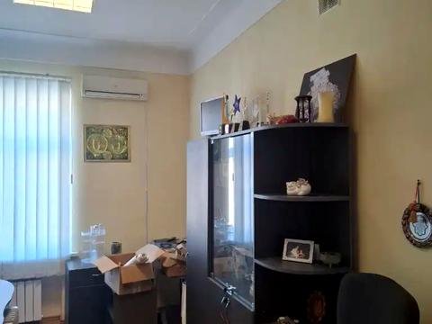 комерційна за адресою Володимира Мономаха вул. (Московська), 12