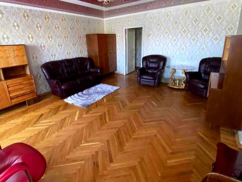 квартира за адресою Дмитра Яворницького просп. (Карла Маркса), 107