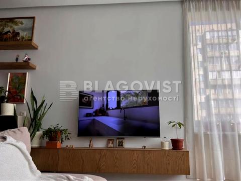 квартира за адресою Кирило-Мефодіївська вул., 2