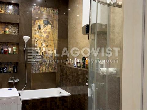 квартира за адресою Кирило-Мефодіївська вул., 2