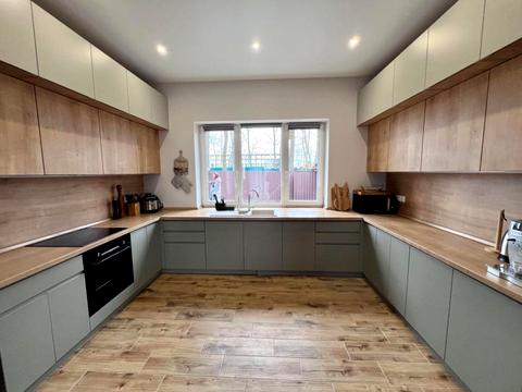 дом по адресу Мальцева ул.