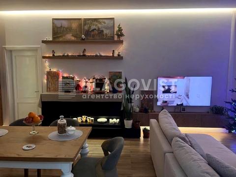 квартира за адресою Кирило-Мефодіївська вул., 2