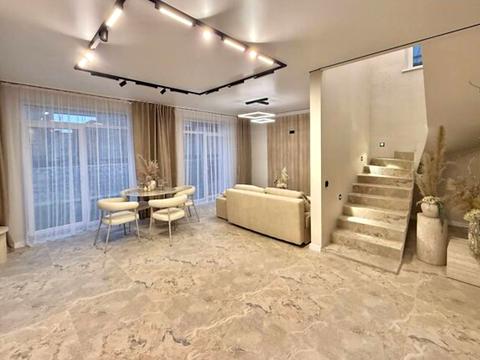 будинок за адресою Сонячна вул.