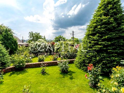 дом по адресу Миколи Миклухи-Маклая ул. (Дежнєва)