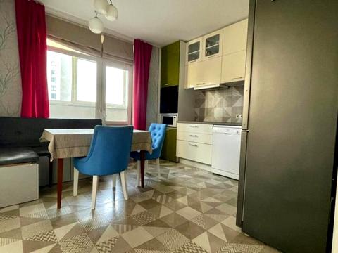 квартира за адресою Авіаконструктора Ігоря Сікорського вул. (Танкова), 4-В