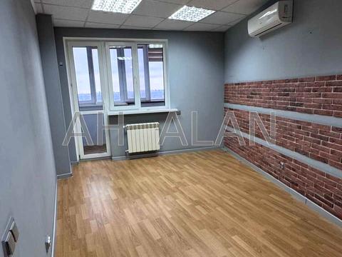 комерційна за адресою Володимира Івасюка просп. (Героїв Сталінграду), 2-Д