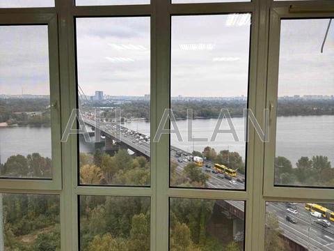 комерційна за адресою Володимира Івасюка просп. (Героїв Сталінграду), 2-Д