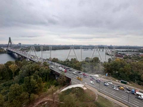 комерційна за адресою Володимира Івасюка просп. (Героїв Сталінграду), 2-Д