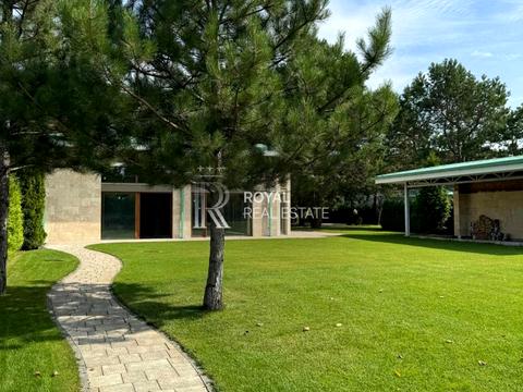 будинок за адресою зоряний пров