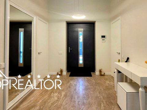 дом по адресу Центральна