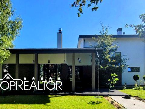 дом по адресу Центральна