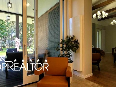 дом по адресу Центральна