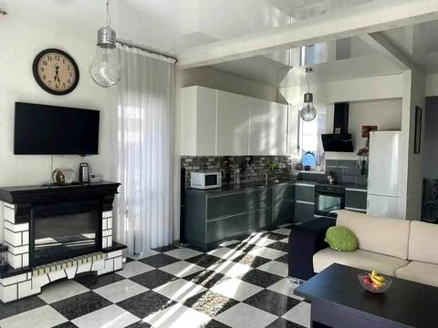 дом по адресу вул. Широка, 64