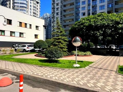 комерційна за адресою Андрія Верхогляда вул. (Михайла Драгомирова), 18б