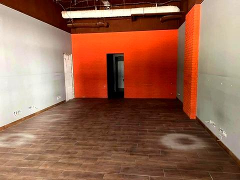 комерційна за адресою Андрія Верхогляда вул. (Михайла Драгомирова), 18б