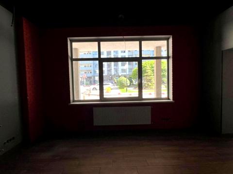 комерційна за адресою Андрія Верхогляда вул. (Михайла Драгомирова), 18б