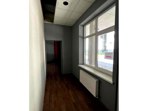 комерційна за адресою Андрія Верхогляда вул. (Михайла Драгомирова), 18б