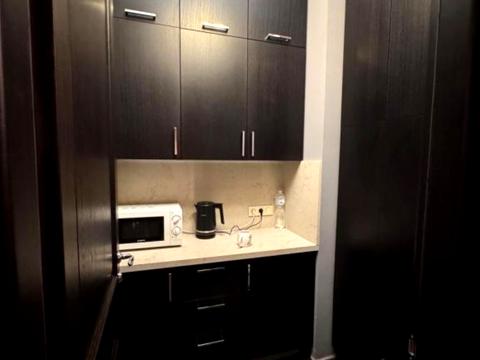 комерційна за адресою Симона Петлюри вул. (Комінтерну), 18