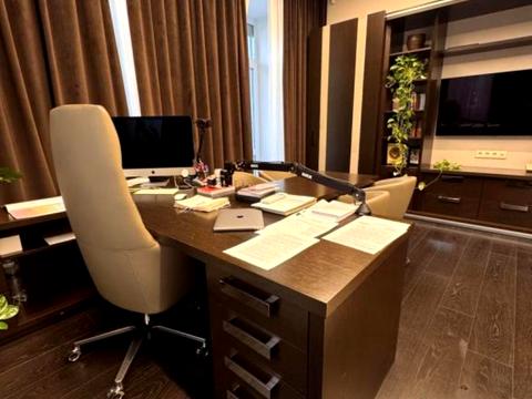 комерційна за адресою Симона Петлюри вул. (Комінтерну), 18