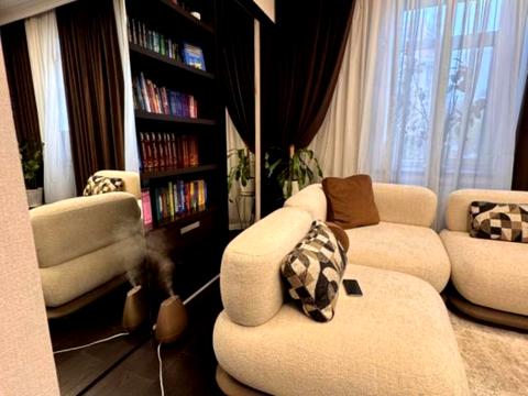 комерційна за адресою Симона Петлюри вул. (Комінтерну), 18