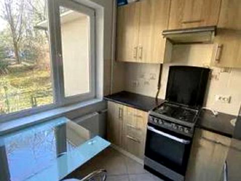 квартира за адресою Дмитра Яворницького вул. (), 8б