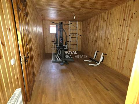 будинок за адресою вул. Вишнева, 27