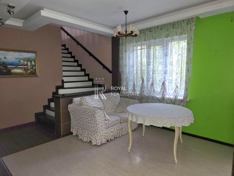 будинок за адресою вул. Вишнева, 27