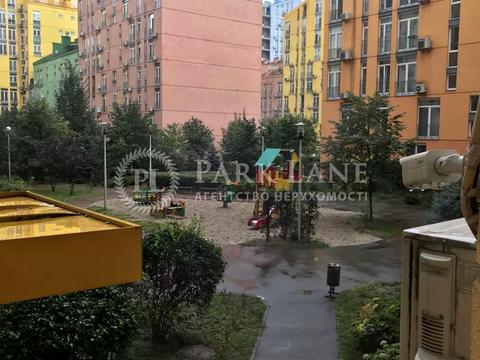 квартира за адресою Регенераторна вул., 4к2