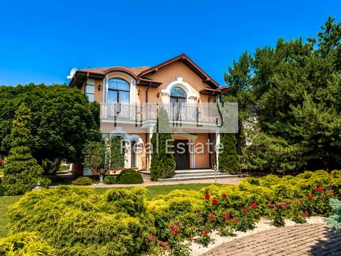 дом по адресу Космонавтів