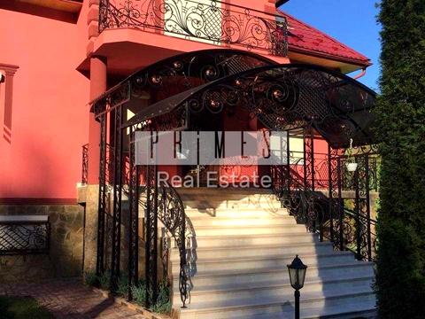 будинок за адресою с. Княжичі, Дніпровська вул.