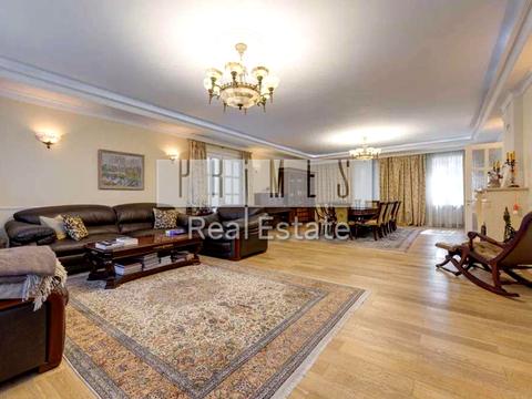 будинок за адресою Івана Богуна вул. (Маршала Будьонного)