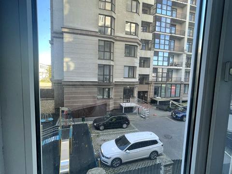 комерційна за адресою Микулинецька вул., 3а