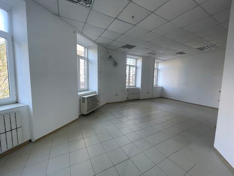 комерційна за адресою Микулинецька вул., 3а