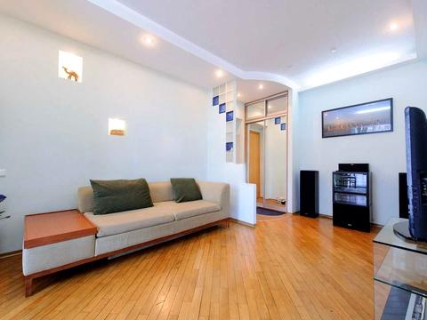 квартира за адресою Круглоуніверситетська вул., 13