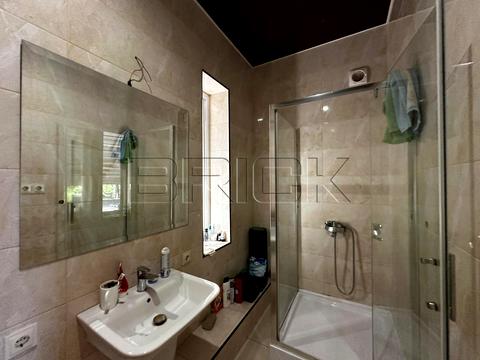 будинок за адресою Вишнева вул.