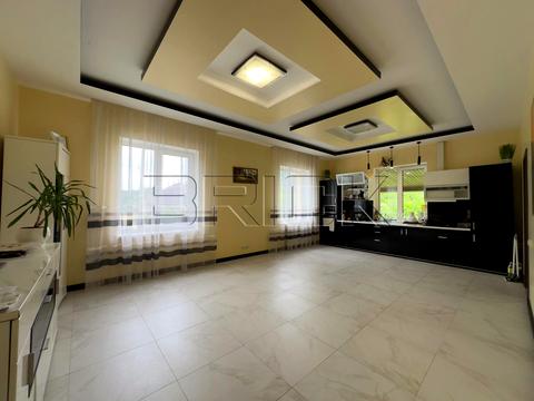 будинок за адресою Вишнева вул.