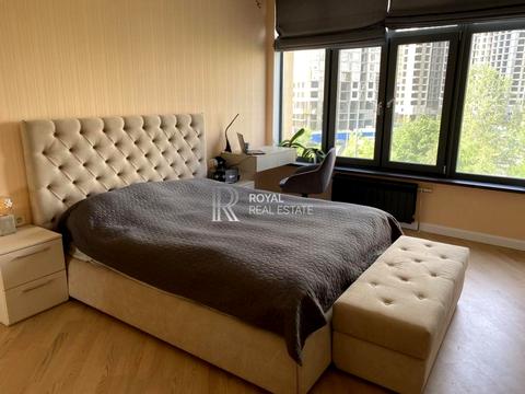 квартира за адресою Дніпровська набережна вул., 19