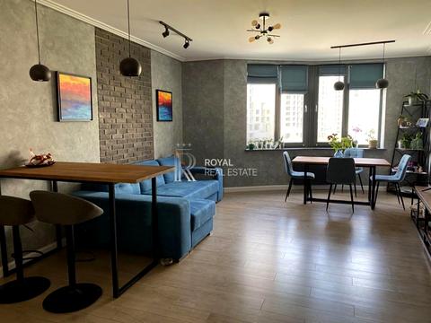 квартира за адресою Дніпровська набережна вул., 19